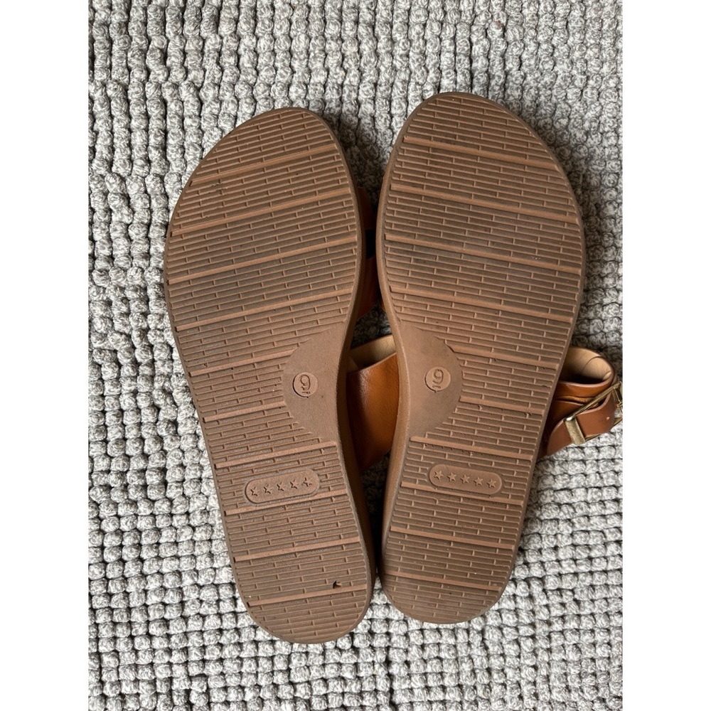 TOP Moda Women’s 9 Brown Tan Faux Leather Slip On Sandals. - Picture 4 of 6